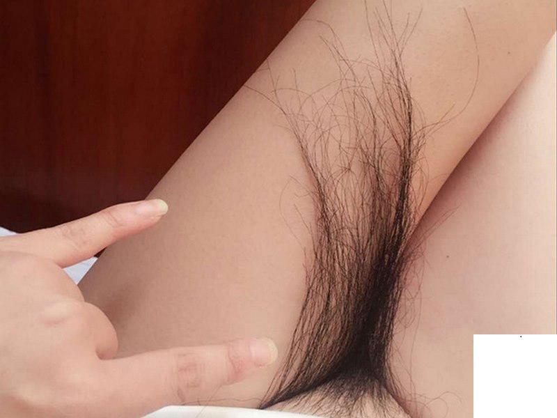 騷婦的毛毛很長 (10P)