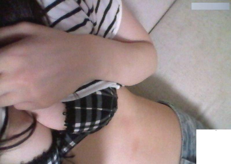 未經人事的女生深入了解自己的身體 (10P)