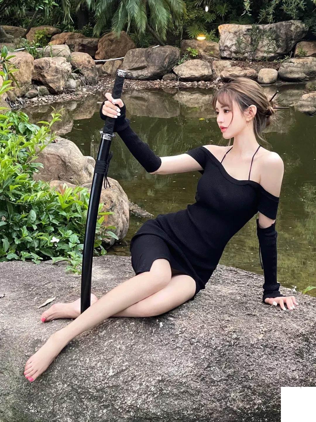 街拍美腿