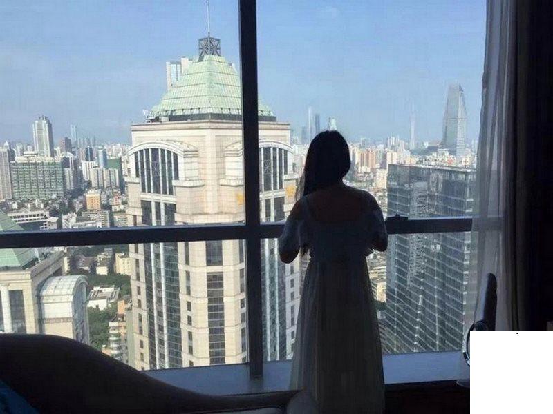 讀書時被室友搶婚了 (19P)