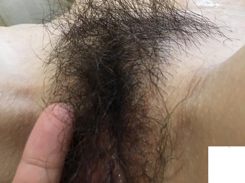 炎熱的天氣 唯有少婦消暑呢 (13P)