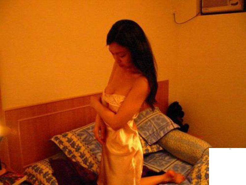 粉色衣的妹子 (10P)