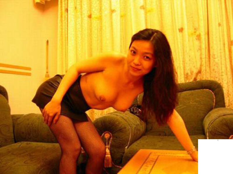 粉色衣的妹子 (10P)
